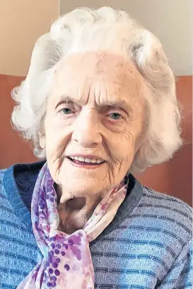  ?? ?? Many happy returns Balfron stalwart Mary Telfer celebrated her 100th birthday