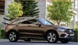  ??  ?? Die toonbeeld van luuksheid, maar effens vervelig teenoor die Landie. R813 416 Mercedes-Benz GLC 220d