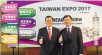  ?? SHAHRILL BASRI/ THESUN ?? Chang (left) and Deputy Executive Director of Taiwan External Trade Develepmen­t Council Philip Huang during a sneak preview of the expo.