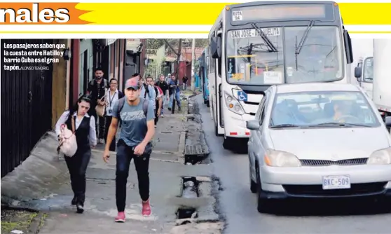  ?? ALONSO TENORIO. ?? Los pasajeros saben que la cuesta entre Hatillo y barrio Cuba es el gran tapón.