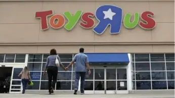  ?? ERIC GAY/THE ASSOCIATED PRESS FILE PHOTO ?? Pressure mounts for Toys ‘R’ Us U.K. management as they struggle to reach a deal with a pension bailout fund.