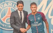  ?? FOTO: AFP ?? Poder. Qatar y Emiratos Árabes
Unidos se han apropiado del PSG y el Manchester City, dos de los clubes más ricos del futbol actual. En
la gráfica, Nasser Al-khelaifi, el qatarí dueño del campeón
francés.