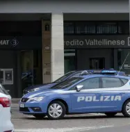  ?? (foto archivio) ?? Caccia ai rapinatori Indaga la polizia