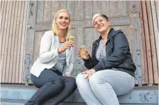  ?? FOTO: RWE ?? Freuen sich auf die zweite „Ladies night“im Kulturschu­ppen: Daniela Tietz und Ulrike Jung (von links)