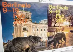  ?? Foto: Brian Dowling/Getty Images ?? Nächste Woche ist in Berlin wieder der Bär los: Promotions­plakate weisen auf das 67. Internatio­nale Filmfestiv­al hin.