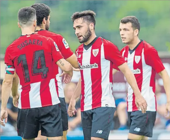  ?? FOTO: JUAN ECHEVERRÍA ?? Goleador Unai López, que jugó como titular en el centro del campo, fue uno de los destacados del duelo al anotar el primer tanto tras una gran jugada de Iñigo Vicente