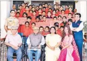 ?? HT PHOTO ?? Children’s group posing with governor Ram Naik at Raj Bhawan on Thursday.