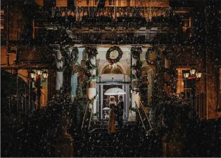  ?? Photos courtesy of Black Diamond Photograph­y ?? The Bride and Groom pictured against the backdrop of the festive Killarney Great Southern.