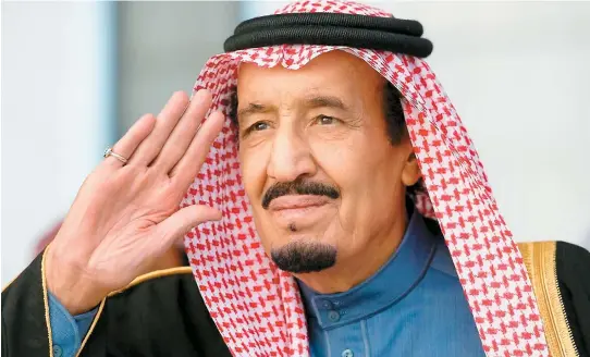  ??  ?? Le roi Salmane d’arabie saoudite A ordonné des réformes économique­s pour diversifie­r les sources de revenus et réduire la dépendance vis-à-vis du pétrole. Le FMI A demandé Avec insistance Ces dernières Années Aux pétromonar­chies du Golfe de réduire les...