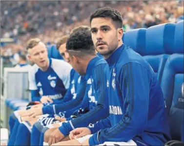  ??  ?? REGRESO. Pablo Insua está a un paso de volver a jugar en el Huesca.