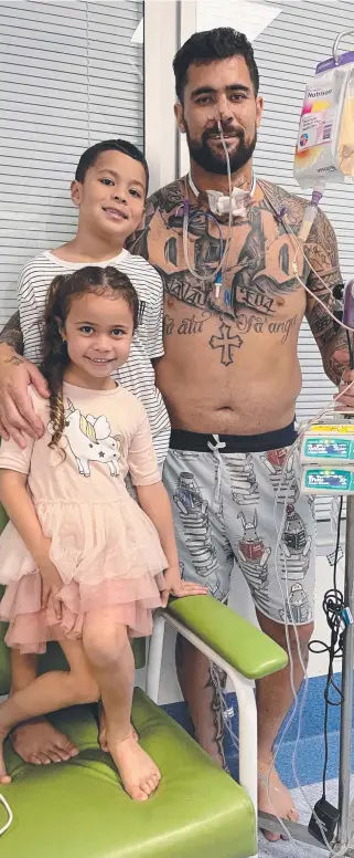  ??  ?? Sharks prop Andrew Fifita with his kids at Royal Brisbane Hospital.