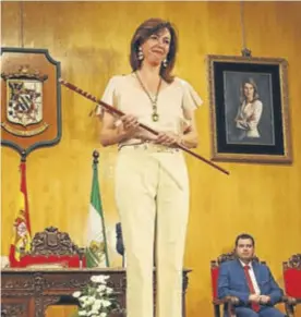  ??  ?? María Luisa Ceballos lidera el nuevo gobierno local de Priego.