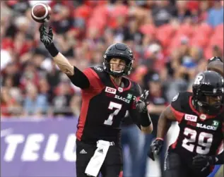  ?? JUSTIN TANG, THE CANADIAN PRESS ?? Ottawa quarterbac­k Trevor Harris is 1-8-1 in his past 10 starts. Hamilton’s Zach Collaros has lost 11 straight contests.