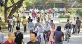  ?? AP FILE ?? Employees at an IT park in Bengaluru. They are worried but also certain that big American companies would resist the move by the US government.