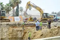  ?? (Photo Chokri Mahjoub) ?? Travaux en cours pour réparer la conduite endommagée