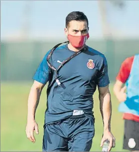  ?? FOTO: GIRONA FC ?? Francisco, nuevo técnico del Girona, dirigiendo ya ayer el entrenamie­nto