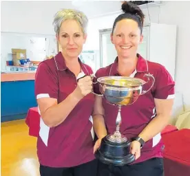  ??  ?? Una Wickham trophy winners for best combined Silver and Bronze nett score - Diane Lockwood and Louise Stephens.