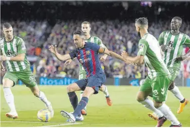  ?? Jordi Cotrina ?? Busquets, en el partit contra el Betis del 29 d’abril al Camp Nou.