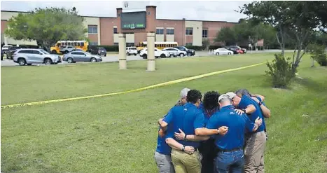  ??  ?? El incidEntE cimbró a la comunidad académica y estudianti­l