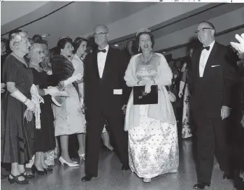 ?? BRIAN KENT/VANCOUVER SUN ?? Queen Elizabeth attends the opening of the Queen Elizabeth Theatre in July 1959.