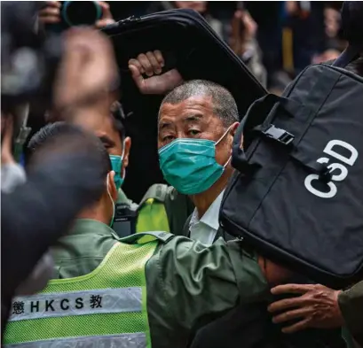  ?? (JÉRÔME FAVRE/EPA) ?? Jimmy Lai, en février, à la sortie d’un tribunal de Hongkong.