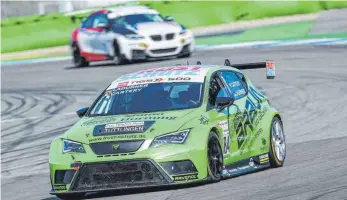  ?? FOTO: PATRICK HOLZER ?? An die Rennstreck­e in Assen hat das Greenlion Motorsport­team gute Erinnerung­en. 2019 holten die Tuttlinger den Gesamtsieg auf der kurvigen Strecke.