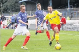  ??  ?? Ex-senior Callum spent time with strike partner John Gemmell at Albion Rovers