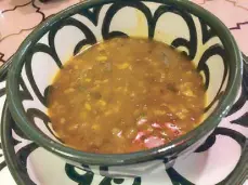  ??  ?? Lentil soup is a staple in a Moroccan meal