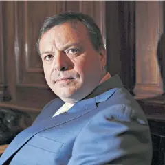  ??  ?? BAD BOY: Arron Banks, co-founder of Leave.EU, told US President Donald Trump to never apologise. The British system is broken, he says.