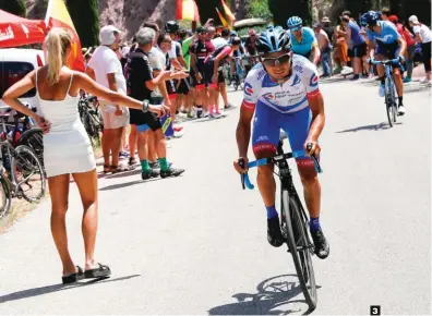  ??  ?? 3 Carrerón de Julio Alberto
Amores. El ciclista del Electro Hiper Europa-Ristrasol se proclamó campeón élite de fondo en carretera.