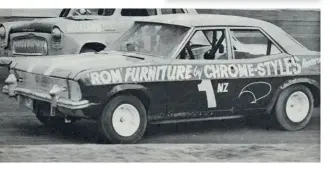  ??  ?? Above: Norm Anderson’s 3.3 Victor and Ron Kendall’s Lotus, Australia, 1971