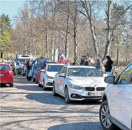  ?? FOTO: PRIVATBILD ?? Konvojen samlades på Borgå begravning­splats på söndagsför­middagen.