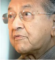  ??  ?? Former Malaysian Prime Minister Mahathir Mohamad speaks during an interview in Kuala Lumpur in this file photo. (AP)
