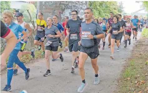  ?? FOTO: THOMAS WIECK ?? Ein vorgezogen­er Feiertag für Läufer: Der Westspange­nlauf in Saarbrücke­n steht für den 2. Oktober im Laufkalend­er.