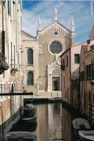  ??  ?? DESTINO FINAL. Abajo, la fachada de la iglesia de la Madonna dell’Orto, en Venecia, donde se encuentran los restos de Tintore o y de su familia.