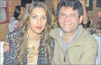  ??  ?? Lorena Plabst, esposa de José María Ibáñez, era la que cobraba el sueldo de los caseros de oro. Ambos son los principale­s acusados en este proceso.