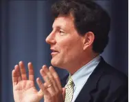  ?? Hearst Connecticu­t Media file photo ?? Nicholas Kristof addresses an audience at Yale University. The longtime New York Times columnist is exploring a run for governor in Oregon in 2022.