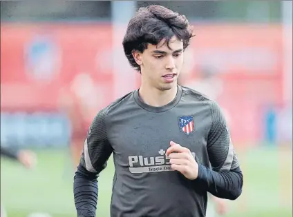  ?? FOTO: EFE ?? Joao Félix, en uno de los entrenamie­ntos de las últimas semanas, con el Atlético de Madrid