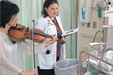  ?? KNOXVILLE SYMPHONY ORCHESTRA ?? The Knoxville Symphony Orchestra’s Music & Wellness Program, in which musicians perform at places that include the University of Tennessee Medical Center, is working to earn a grant.