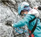  ?? ?? Bei Holzgau gibt es einen Klettergar­ten. Dort ist auch für kleine Kinder eine Klettermög­lichkeit.