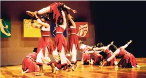  ?? PHOTOS BY SHORN HECTOR ?? St Aloysius Primary School performing ‘Prayer of Desperatio­n’.