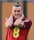  ?? (AFP) ?? Wales’ Gareth Bale gestures during a training session yesterday.