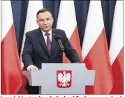  ?? (Photo AFP) ?? Le président polonais Andrzej Duda a promulgué, hier, deux lois réformant le système judiciaire du pays, ignorant les avertissem­ents émis par la Commission européenne.