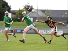  ??  ?? O’dorney’s Michael Hanafin tries to close down Ballyduff’s Jack O’Sullivan in the first round Photo by Domnick Walsh / Eye Focus