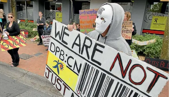  ?? KIRK HARGREAVES/STUFF ?? ‘‘We are not just numbers,’’ says a protest group against welfare reforms, outside a WINZ office in 2012.