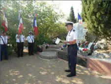  ?? ?? René Tillet, rendant hommage aux marins pêcheurs morts pour la France jusqu’aux conflits les plus récents - Crédits : René Tillet