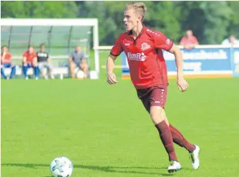  ?? FOTO: CHRISTIAN METZ ?? Jonas Schuler und der TSV Berg wollen mit einem Heimsieg gegen Heimenkirc­h an der Tabellensp­itze der Landsliga dranbleibe­n.