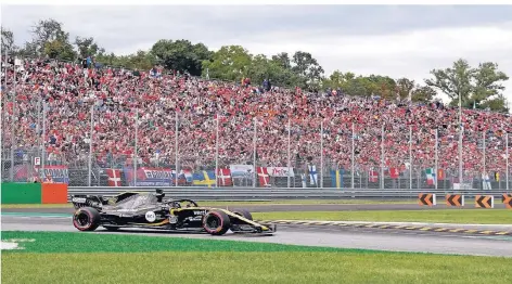  ?? FOTO: REUTERS ?? In Monza wurde Nico Hülkenberg von seine Reifen ausgebrems­t. Es reichte für ihn zu Platz 14.