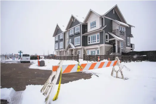  ?? Ben Nelms / Bloomberg ?? Homes under constructi­on stand in suburban Vancouver, which has housing problems similar to those of San Francisco.