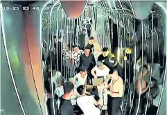  ?? POLICE PHOTO ?? CCTV footage from inside the Jinling pub in Bangkok’s Yannawa district shortly before police raided it just after midnight on Oct 26.